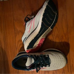 GUC Brooks Glycerin 19.  Size 8.5.